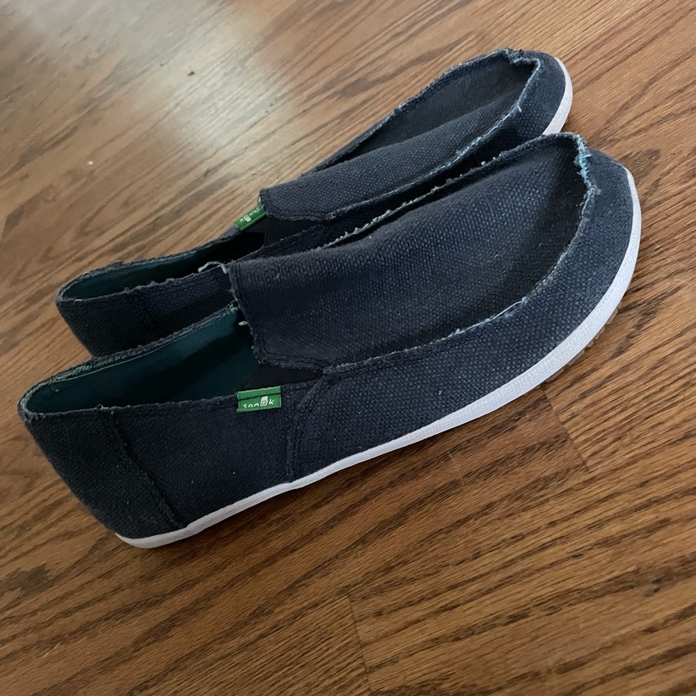 Sanuk men’s navy Canvas Moccasins